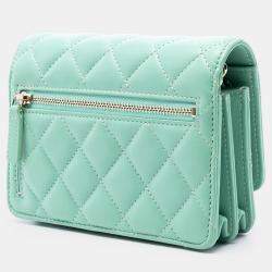 مملوكة مسبقًا محفظة على سلسلة شانيل خضراء مصغرة جلد حمل مبطن بشعار CC