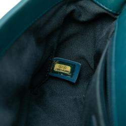 مملوكة مسبقًا حقيبة شانيل سي سي زرقاء مبطنة جلد الضأن شرق غرب ذات دنغيل واحد