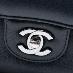 مملوكة مسبقًا Chanel Black Medium Smooth Calfskin Pure Double Flap
