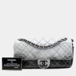 مملوكة مسبقًا حقيبة شانيل صغيرة رمادية سي سي مبطنة فينيل ميلروز متدرج فلاب