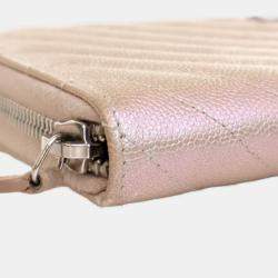 مملوكة مسبقًا Chanel Pink CC Chevron Iridescent Caviar Zip Around Wallet