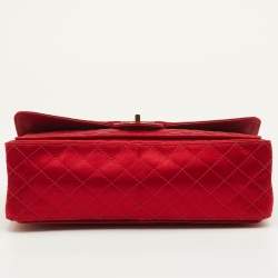 مملوكة مسبقًا Chanel 2.55 Reissue Classic 226 Red Quilted Satin Flap Bag