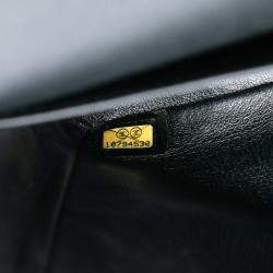 Pre Owned حقيبة رفرف مزدوجة شانيل سوداء جلد عجل كلاسيكية متوسطة