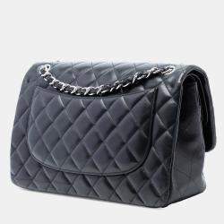 مملوكة مسبقًا Chanel Black Jumbo Classic Lambskin Double Flap