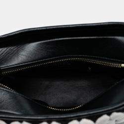 مملوكة مسبقًا Chanel Black White Small Knit and Calfskin Gabrielle Hobo