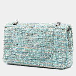 Pre Owned حقيبة شانيل زرقاء تويد كلاسيكية متوسطة طية مزدوجة