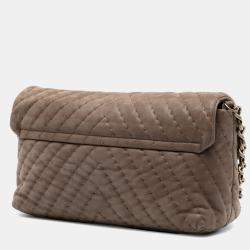 مملوكة مسبقًا Chanel Brown Jumbo Chevron Iridescent Calfskin Surpique Flap