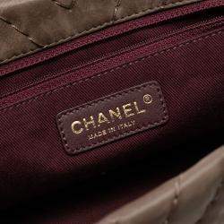 مملوكة مسبقًا Chanel Brown Jumbo Chevron Iridescent Calfskin Surpique Flap