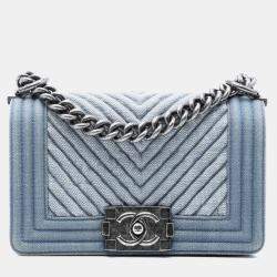 مملوكة مسبقًا Chanel Blue Small Chevron Denim Boy Flap