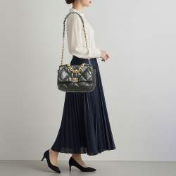 مملوكة مسبقًا Chanel 19 Large Black Quilted Leather Flap Bag