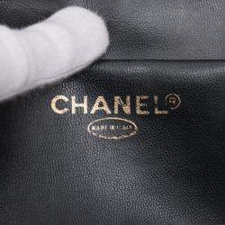 مملوكة مسبقًا Chanel Black CC Caviar Vanity Case