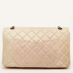مملوكة مسبقًا حقيبة شانيل فلاپ جلد مبطن وردي/كريم 227 إعادة إصدار 2.55 