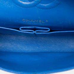 مملوكة مسبقًا Chanel Blue Medium Classic Caviar Double Flap