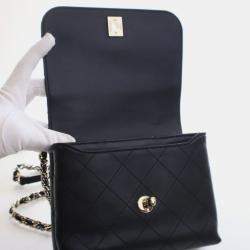 مملوكة مسبقًا Chanel Small Calfskin Double Pocket Top Handle