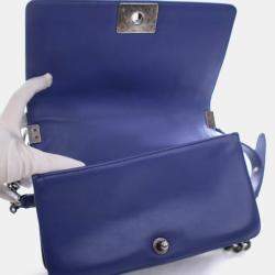 مملوكة مسبقًا Chanel Medium Lambskin Boy Bag