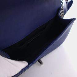 مملوكة مسبقًا Chanel Medium Lambskin Boy Bag