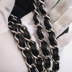 Pre Owned حقيبة شانيل قلاب كلاسيك مفرد جلد كافيار جامبو