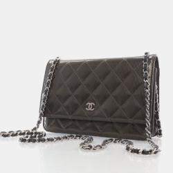 Pre Owned Chanel Striated Patent Classic Wallet On Chain (WOC)