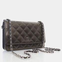 Pre Owned Chanel Striated Patent Classic Wallet On Chain (WOC)