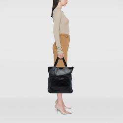 مملوكة مسبقًا Chanel Black CC Embossed Leather Tote