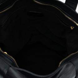 مملوكة مسبقًا Chanel Black CC Embossed Leather Tote
