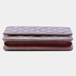 مملوكة مسبقًا محفظة شانيل ذات السلسلة جلد خروف أرجواني ماتلاس أيريديسنت بشعار شانيل CC