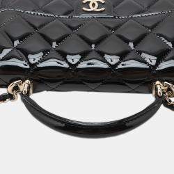 مملوكة مسبقًا Chanel Black CC Quilted Patent Top Handle Phone Holder with Chain