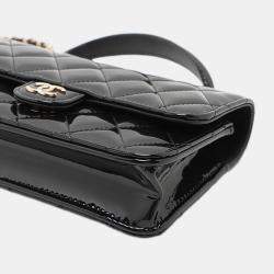 مملوكة مسبقًا Chanel Black CC Quilted Patent Top Handle Phone Holder with Chain