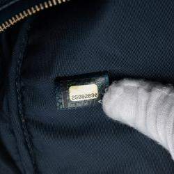 مملوكة مسبقًا Chanel Blue Large Quilted Caviar O Case Clutch