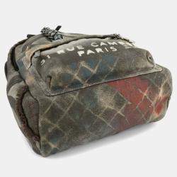 مملوكة مسبقًا حقيبة ظهر شانيل آكت II غررافيتي قماش كاكي وجلد