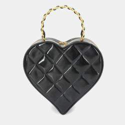 Pre Owned Chanel CC Heart Mini Black/White Enamel Vanity Bag