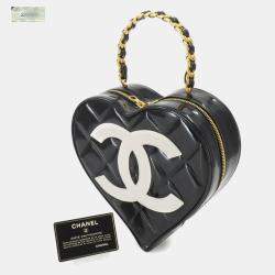Pre Owned Chanel CC Heart Mini Black/White Enamel Vanity Bag