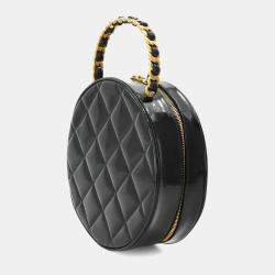 مملوكة مسبقًا Chanel CC Round Black/White Enamel Vanity Handbag