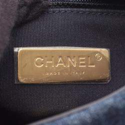 Pre Owned Chanel 19 Disneuf Matelasse Shoulder Bag Denim Navy