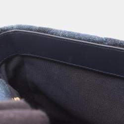 Pre Owned Chanel 19 Disneuf Matelasse Shoulder Bag Denim Navy