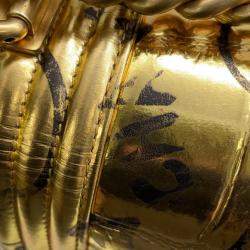 مملوكة مسبقًا حقيبة كتف بسلسلة شانيل بوي جلد منقوش بشعار "كوكو"