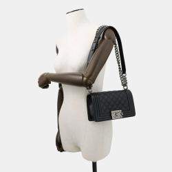 مملوكة مسبقًا حقيبة كتف شانيل سلسلة ماتلاس كوكاو مارك بوي صغيرة سوداء