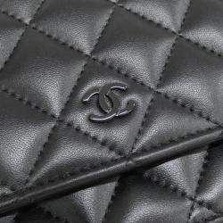 مملوكة مسبقًا Chanel Timeless Classic Line Wallet Chain