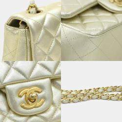 مملوكة مسبقًا Chanel Gold Leather Shoulder Bag