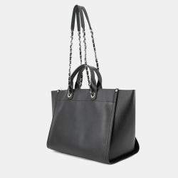 Pre Owned حقيبة شانيل بلاك جلد كافيار مرصعة بشعار كوكو كبيرة دوفيلي