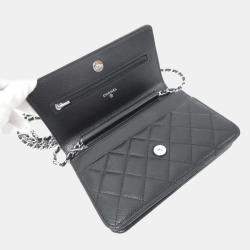 مملوكة مسبقًا Chanel Timeless Classic Chain Wallet