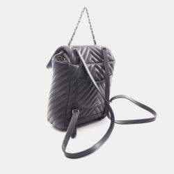 Pre Owned حقيبة ظهر شانيل شيفرون بخياطة على شكل حرف V من جلد الحمل أسود