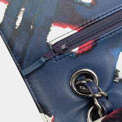 Pre Owned حقيبة شانيل إيرلاين ماتلاسيه كو كو مارك فلاب مزدوج سلسلة كتف بحرية بيضاء متعددة الألوان جلد حمل