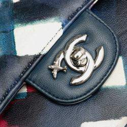 Pre Owned حقيبة شانيل إيرلاين ماتلاسيه كو كو مارك فلاب مزدوج سلسلة كتف بحرية بيضاء متعددة الألوان جلد حمل