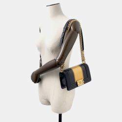 Pre Owned حقيبة كتف سلسلة شانيل بوي صغيرة جلد مع علامة كوكو خط أسود