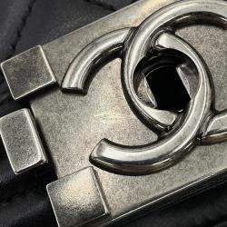 Pre Owned Chanel Chain Shoulder Bag With Coco Mark And Matelasse Design Boy Lambskin