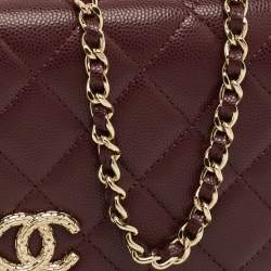 مملوكة مسبقًا Chanel CC Burgundy Quilted Caviar Leather Wallet On Chain