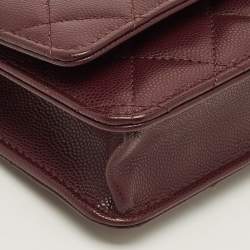 مملوكة مسبقًا Chanel CC Burgundy Quilted Caviar Leather Wallet On Chain