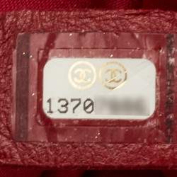 مملوكة مسبقًا حقيبة يد شانيل ماكسي كلاسيكي جلد مبطن حمراء 3