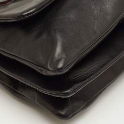 مملوكة مسبقًا حقيبة يد شانيل ماكسي كلاسيكي جلد مبطن حمراء 3